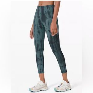 Lululemon Align 25” size 6. Excellent condition.